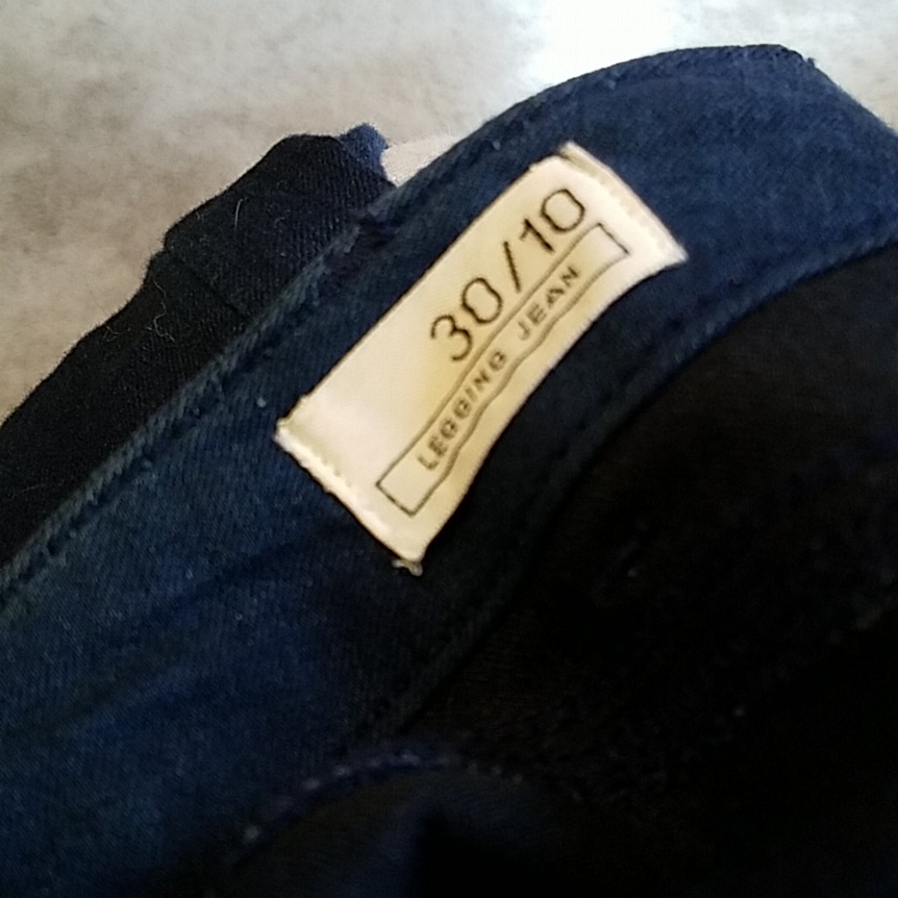 GAP 1969 rear zip Jeans - Picture 6 of 8